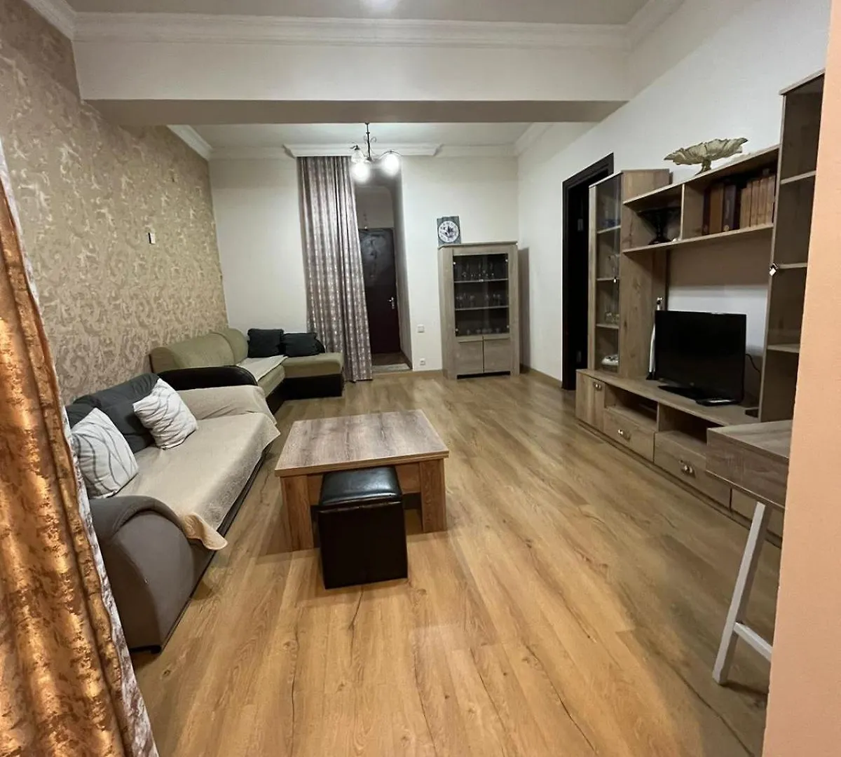 Apartment In The Center Of باتومي